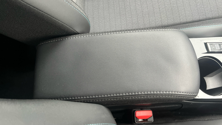 Peugeot 2008 1.2 PureTech 130 Allure Premium+ 5dr Petrol Estate